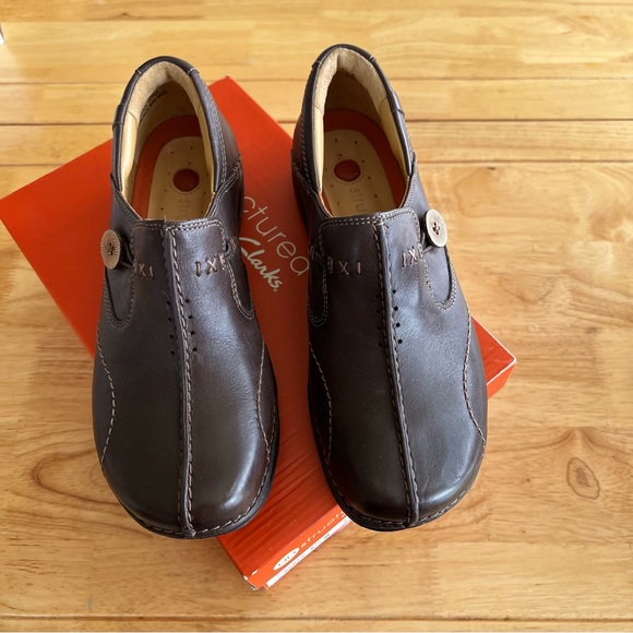 BNWB womens 6.5 Unstructured Clark’s Un-Loop Brown Marron - Picture 4 of 4